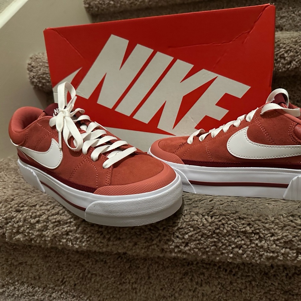 COPY - Women’s velvet Nike tennis